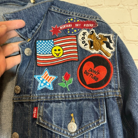 LEVI’S Ex-Boyfriend Patchwork Trucker Jean Jacket - Picture 4 of 11